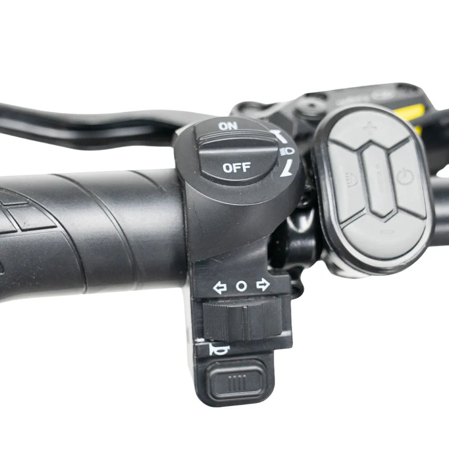 V8 MAX – Zwart