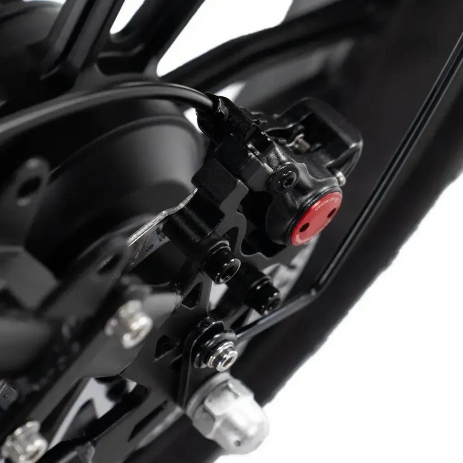 V8 Plus – Zwart