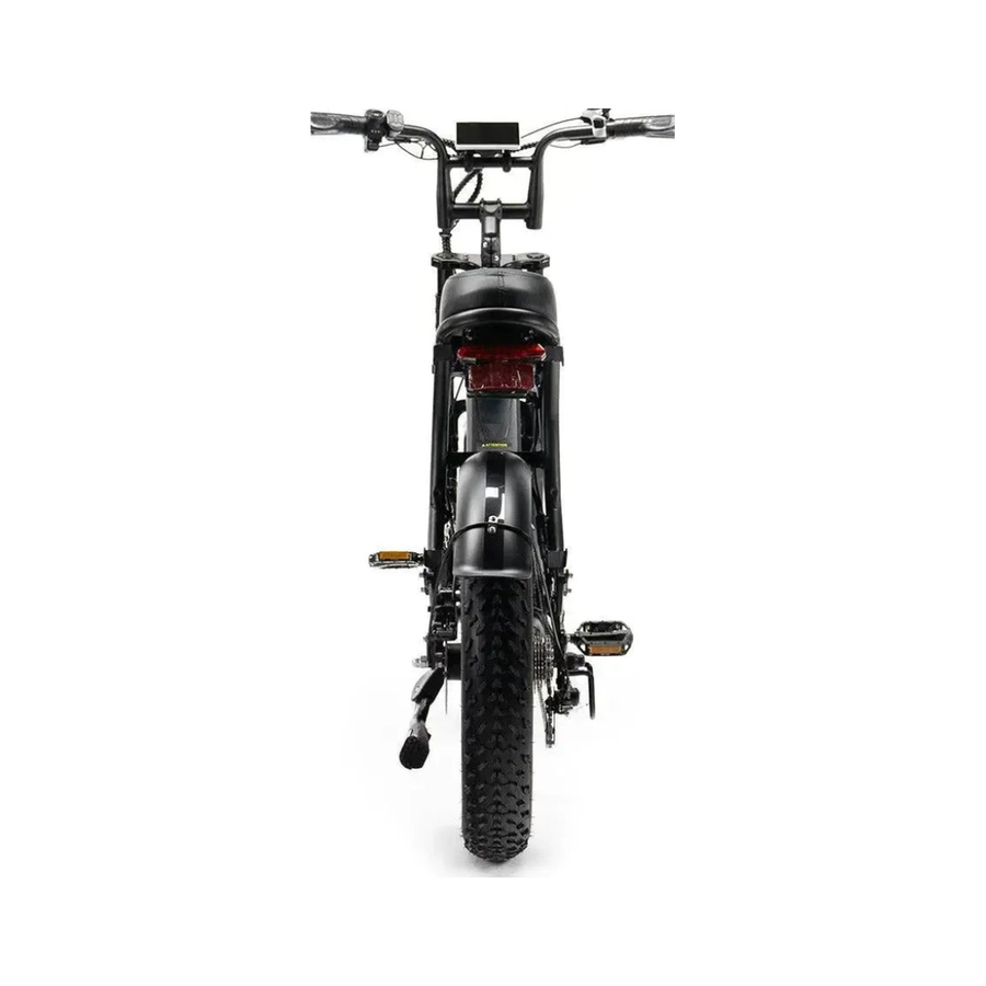 V8 Plus – Zwart