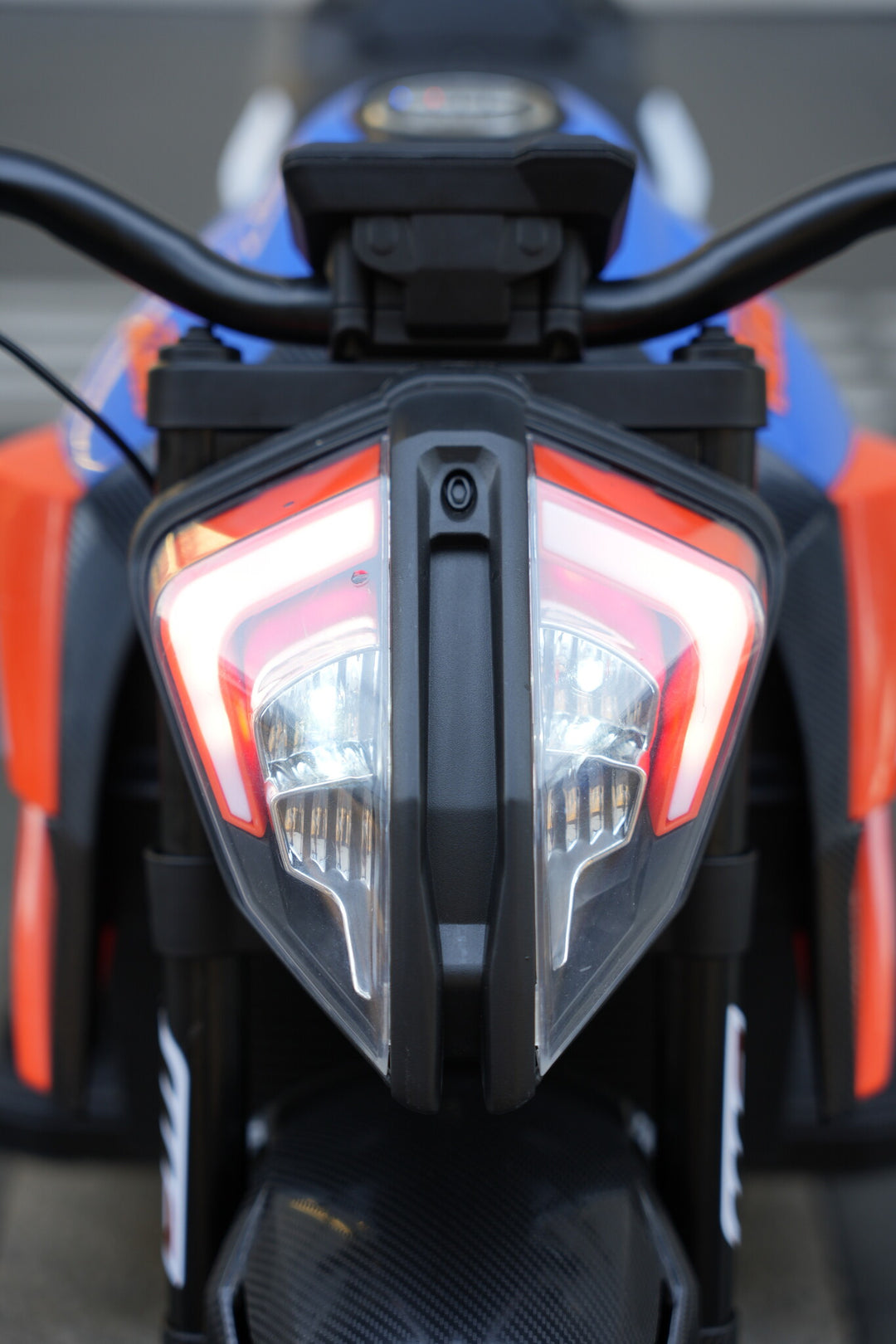 KTM 1290 Superduke kindermotor 12V Oranje foto 8